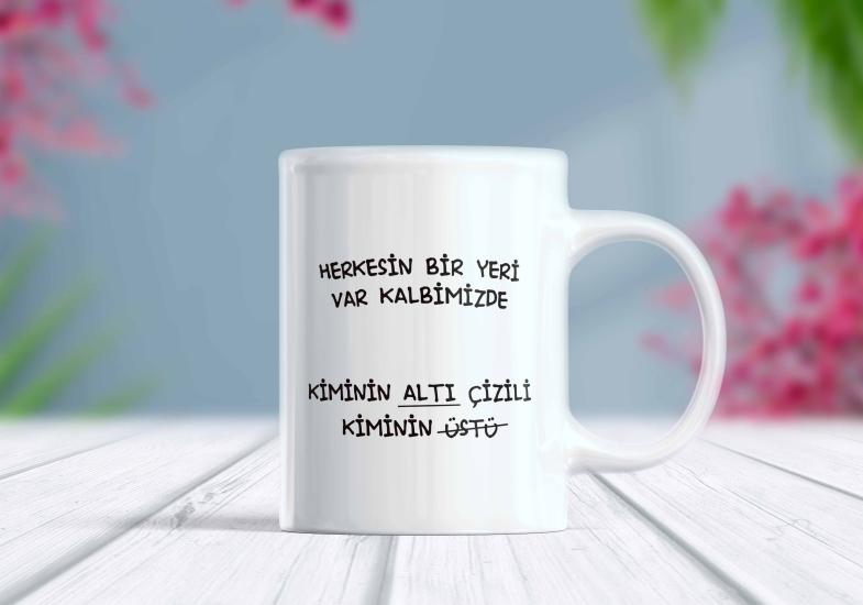 Herkesin Yeri Ayrı Kalbimde Kiminin - Komik Kupa | Berilden