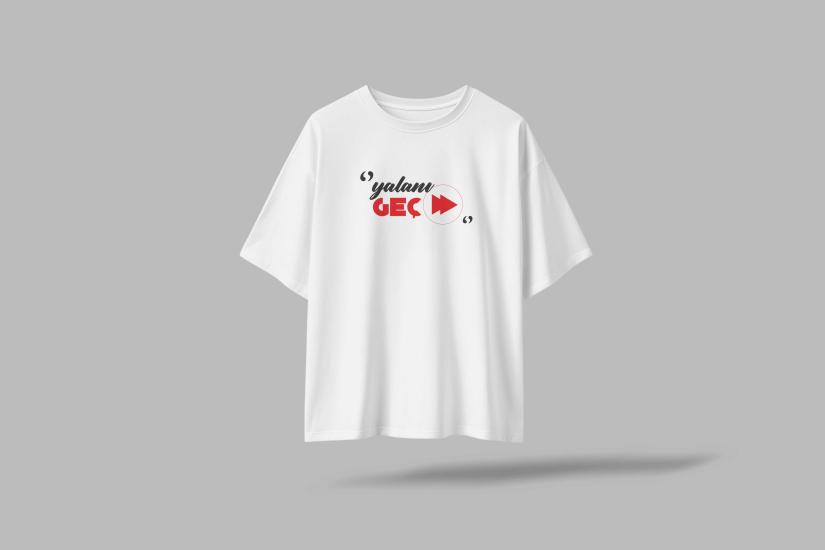 Yalanı Geç Komik Yazılı Oversize Unisex T-Shirt