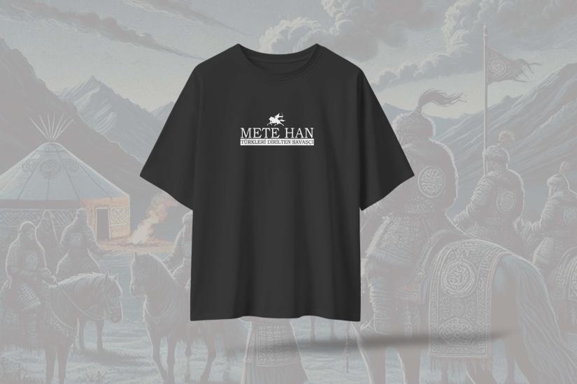 Mete Han Beyaz Yazılı Siyah Oversize Unisex T-Shirt